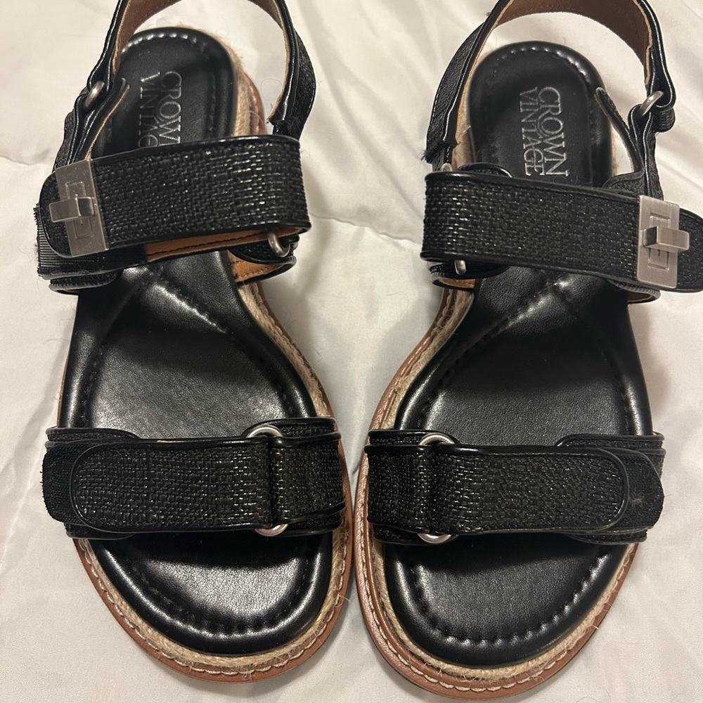 Crown Vintage Black Textured Sandals